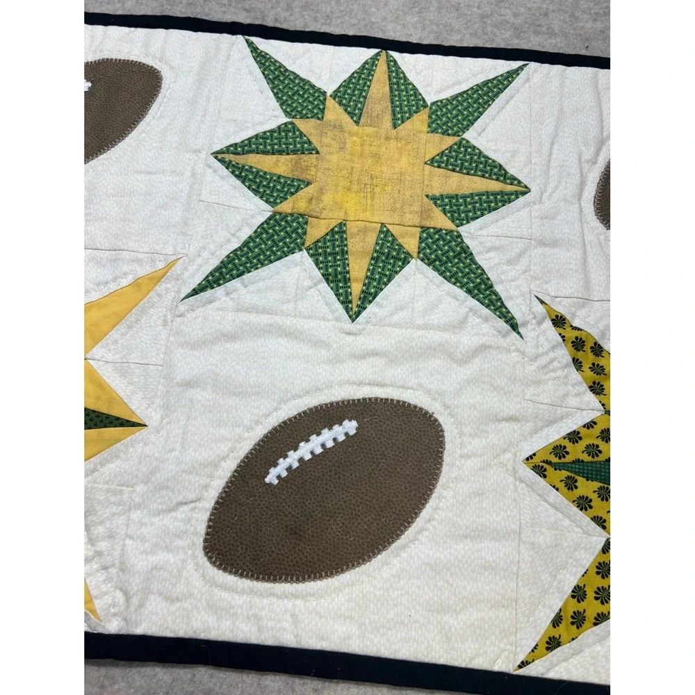 Handmade Wisconsin Table Runner‎ Quilt Football Badgers Green Bay Packers Decor